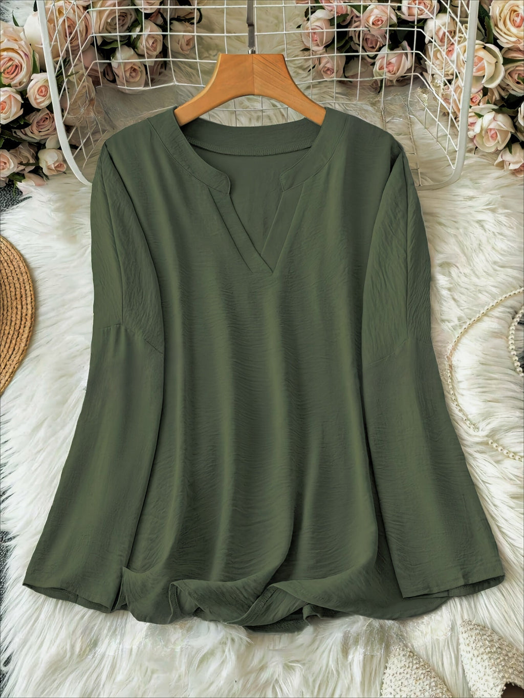 Bria - Blusa a V in tessuto leggero